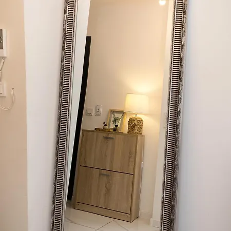 Buenavista I Modern Comfort Near Center By Flat Mаnаger Apartment